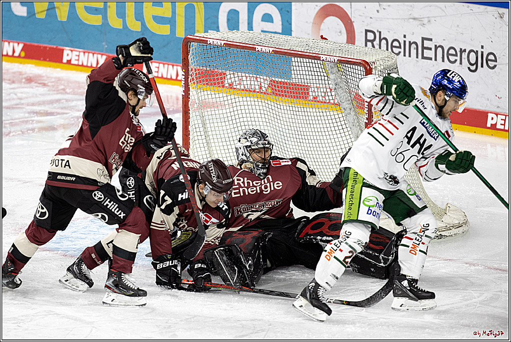 PENNY DEL;  Koelner Haie - Augsburger Panther; Koeln, 05.04.2021